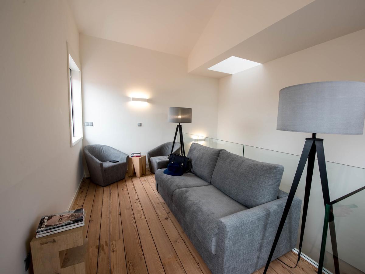 Bluesock Hostels Porto Eksteriør bilde The interior of the house