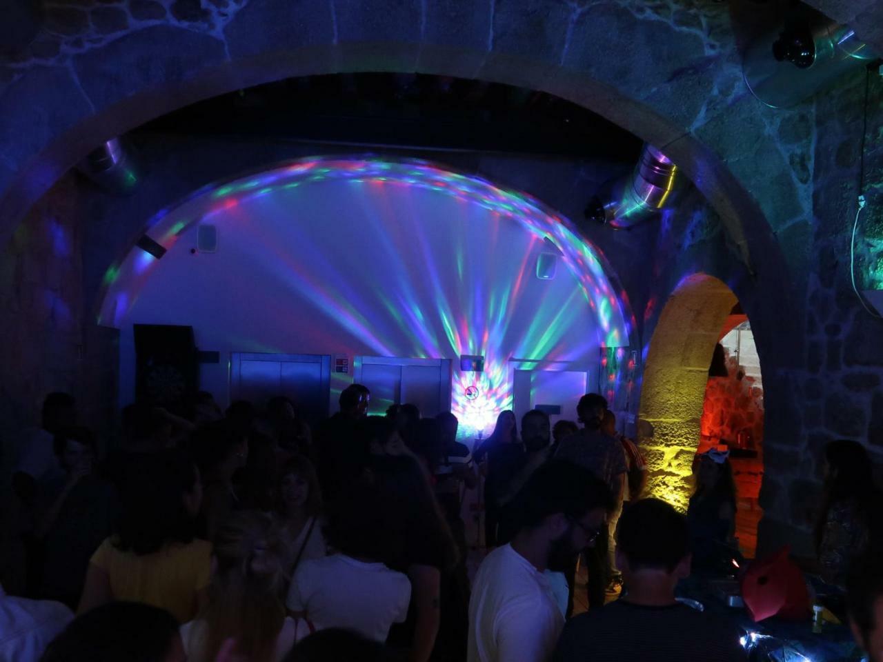 Bluesock Hostels Porto Eksteriør bilde The nightclub
